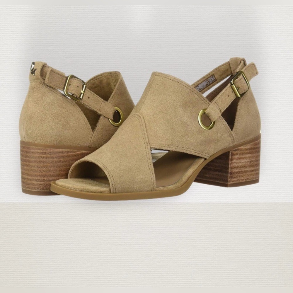Koolaburra by UGG NWOT Ortholite Suede Taupe Heeled Kaiah Sandals Size 9